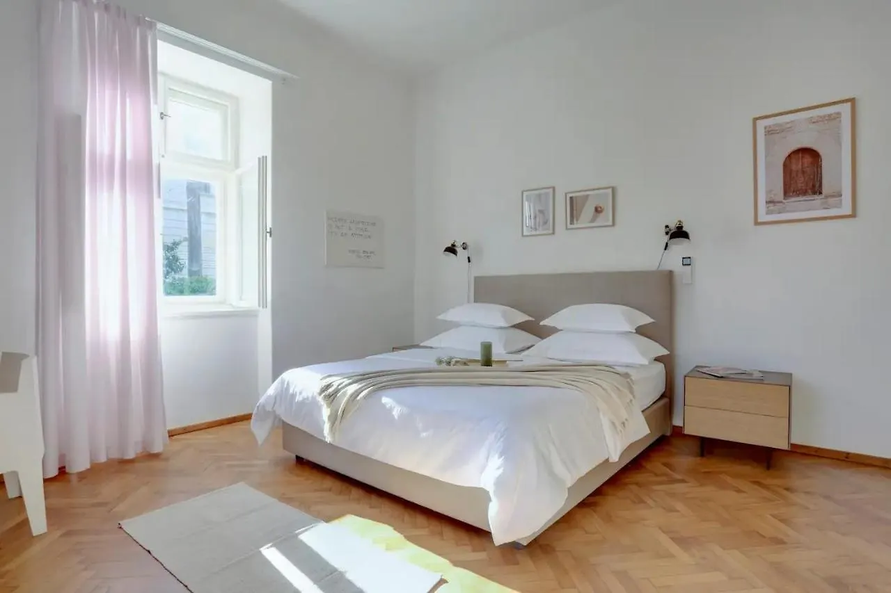 Apartments With Wifi Split - 20912