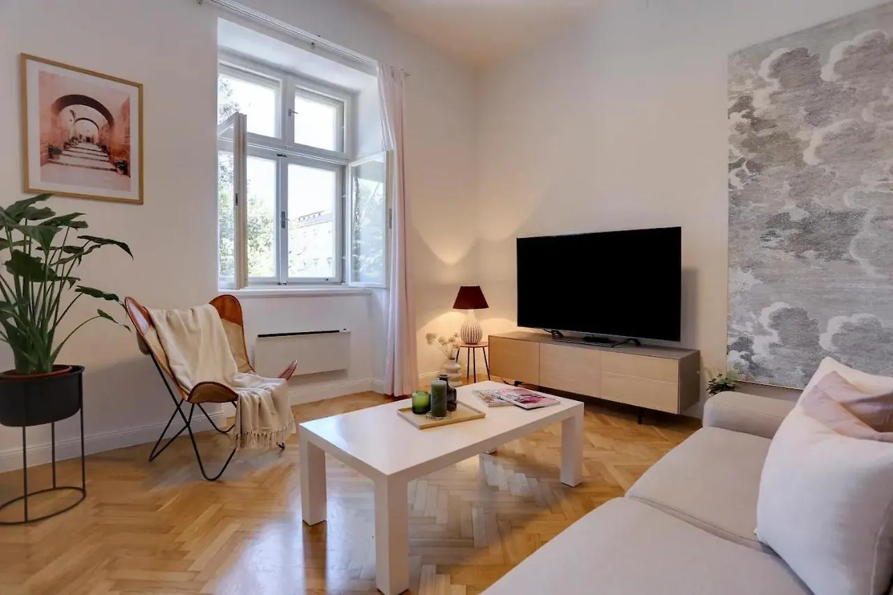 Apartments With Wifi Split - 20912 Croatia